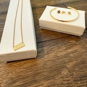 Elegant Gold Jewelry Set